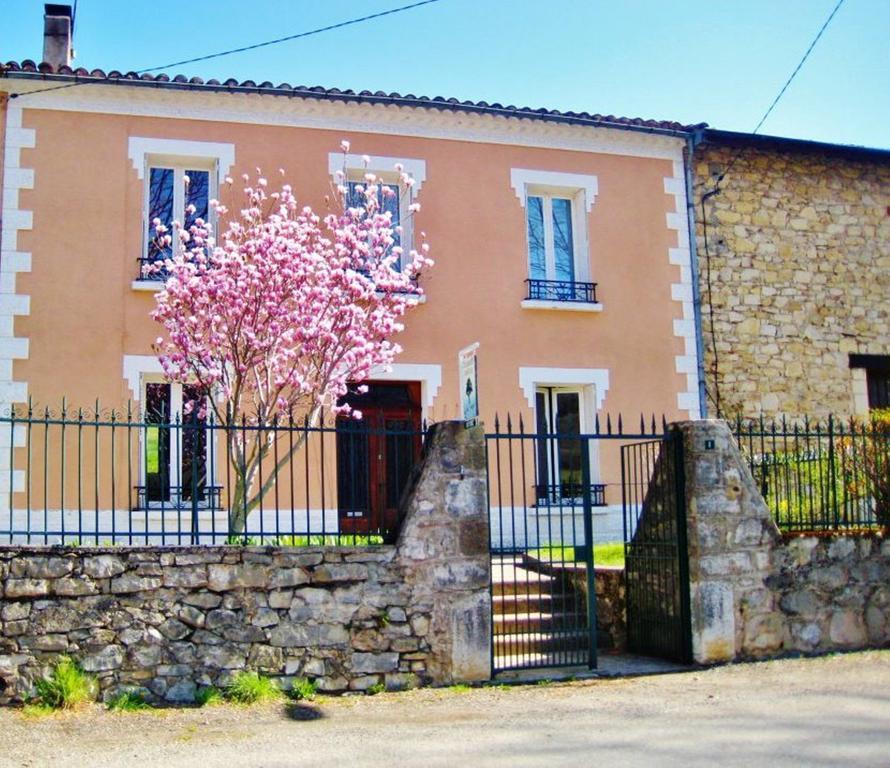 Au Petit Verger Puivert Exterior photo